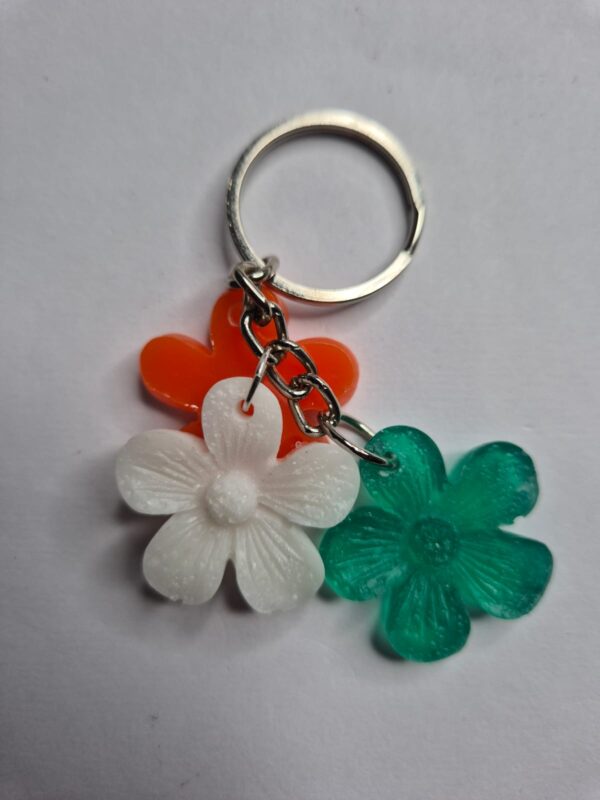 tricolour flowers keychains 2