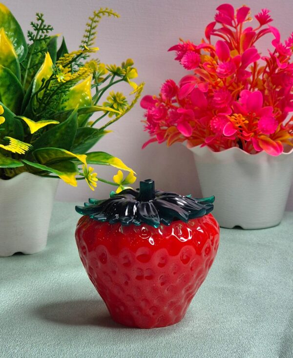 strawberry shape mini box